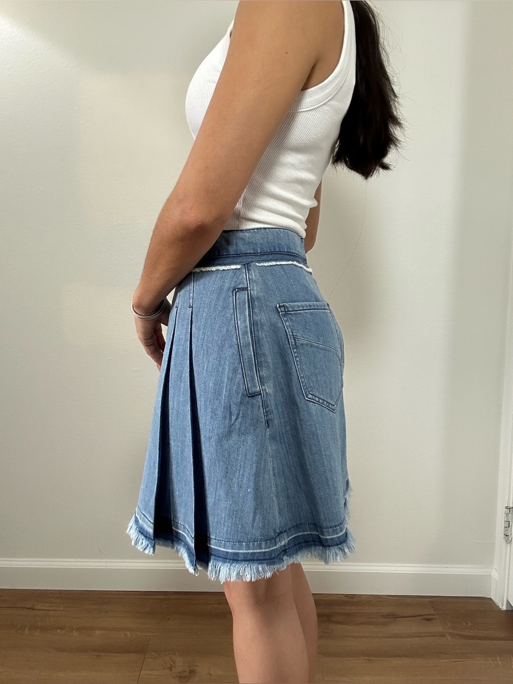 Ei8ht Dreams Light Wash Blue Denim Asymmetric Mini Skirt Fringe Hem Size M - Picture 4 of 14